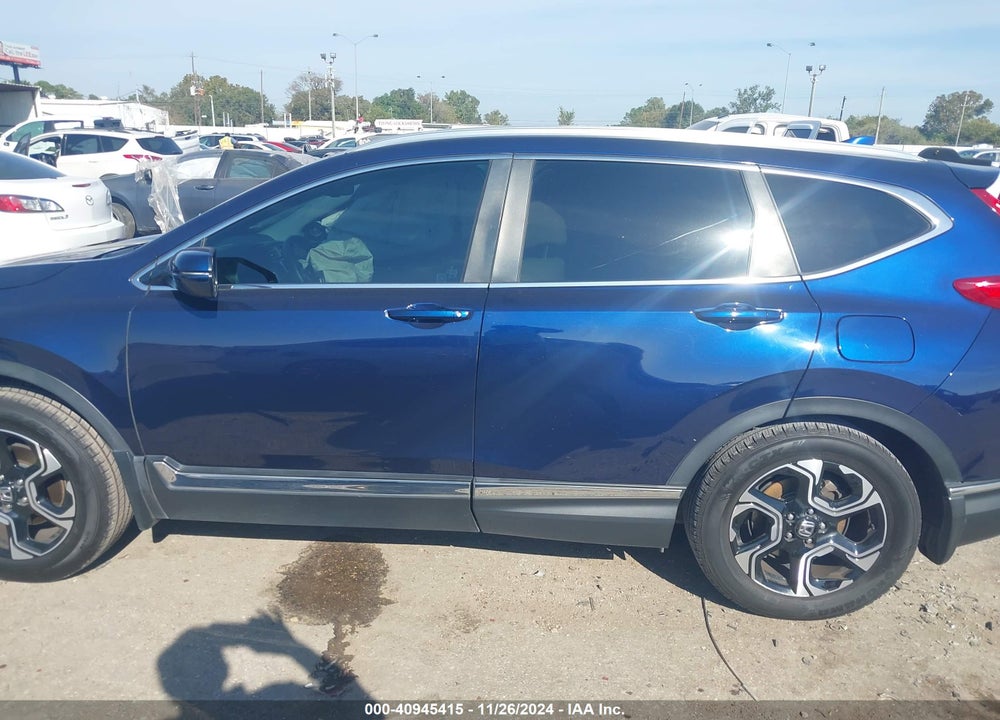 2018 HONDA CR-V TOURING VIN: 7FARW1H9XJE012470