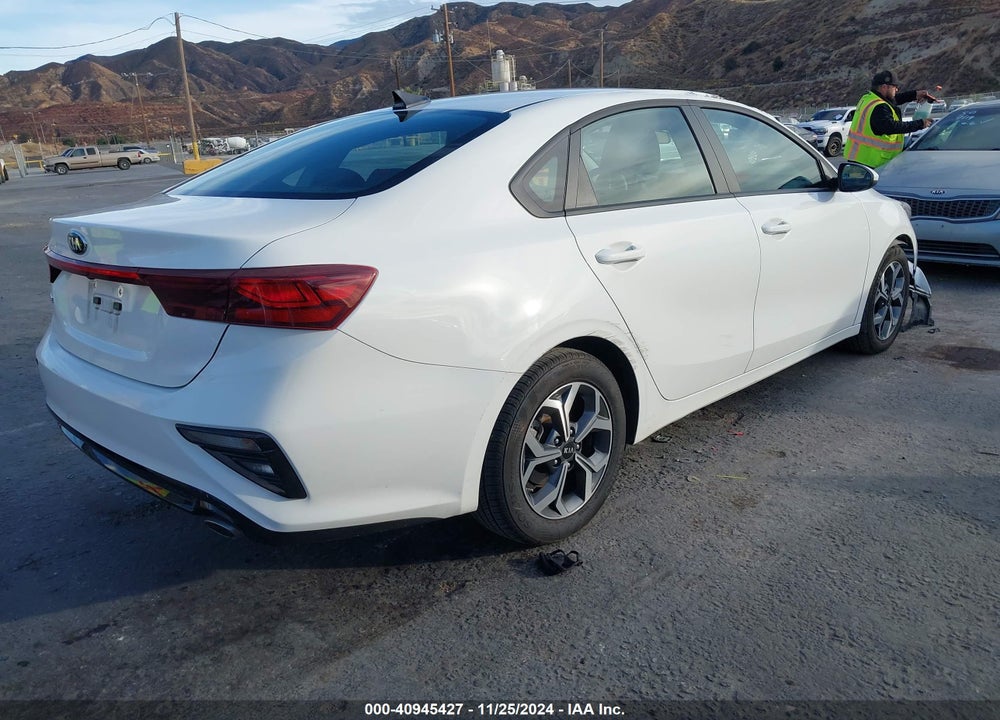 2019 KIA FORTE LXS VIN: 3KPF24AD6KE082971