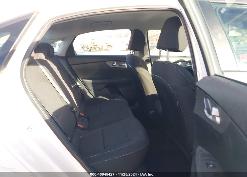 2019 KIA FORTE LXS VIN: 3KPF24AD6KE082971