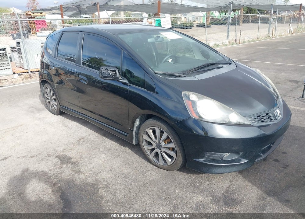 2013 HONDA FIT SPORT VIN: JHMGE8H59DC033399