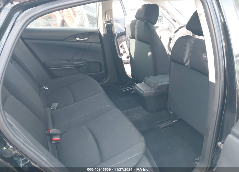 2018 HONDA CIVIC LX VIN: 2HGFC2F5XJH602239