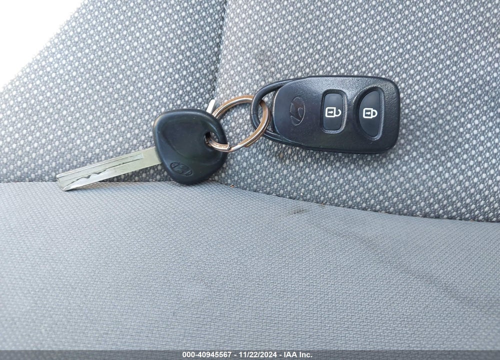 2013 HYUNDAI ACCENT GLS VIN: KMHCT4AE1DU494692