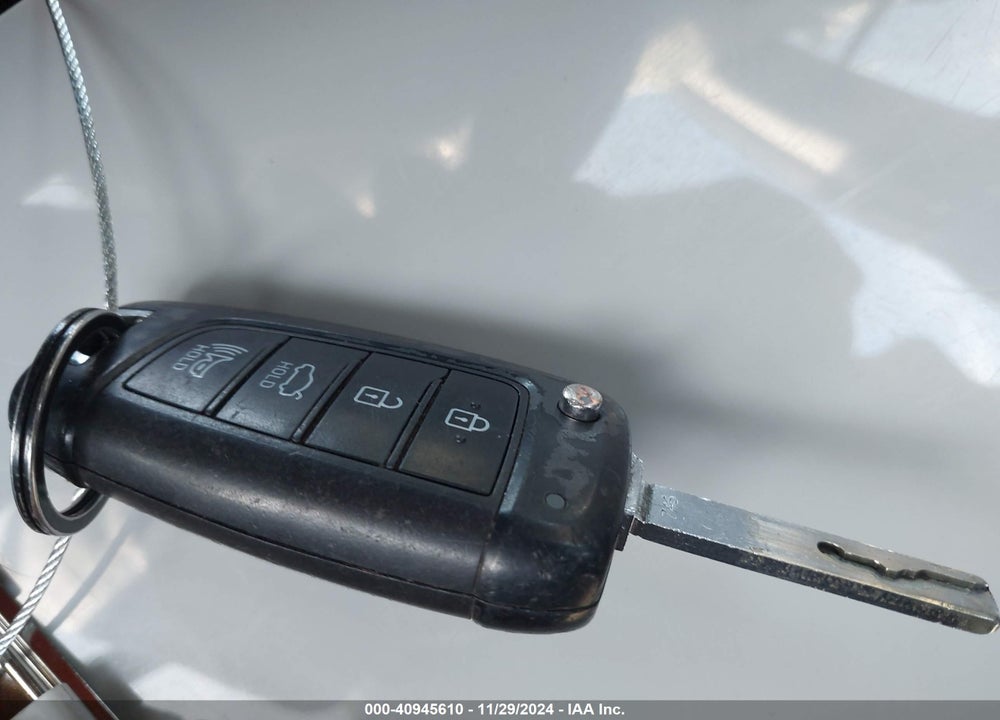 2019 HYUNDAI ACCENT SE VIN: 3KPC24A33KE085157