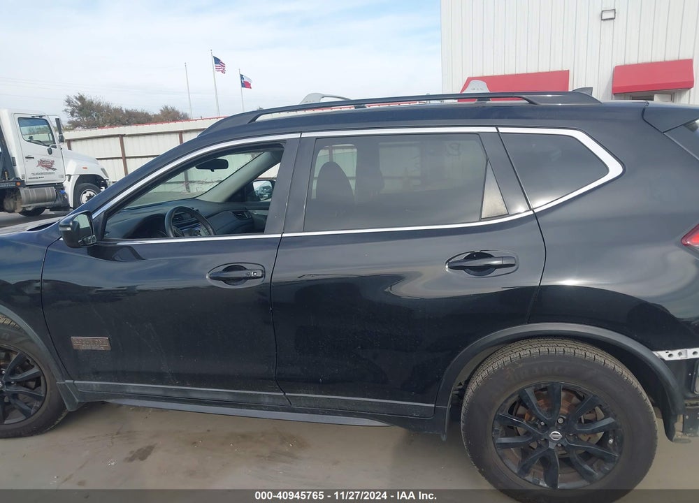 2017 NISSAN ROGUE SV VIN: 5N1AT2MT6HC770088