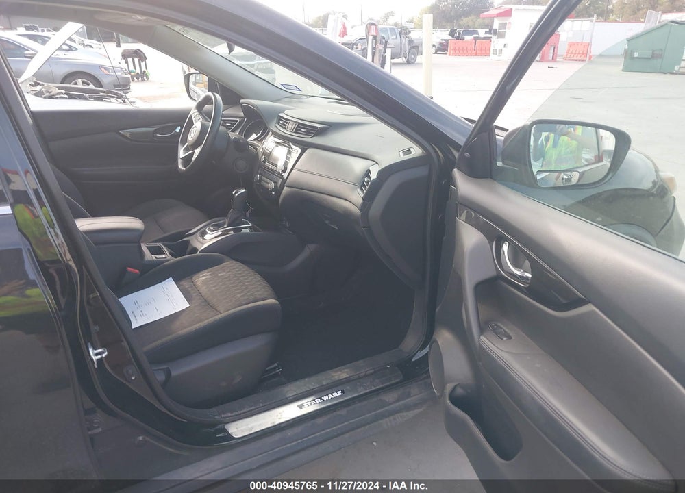 2017 NISSAN ROGUE SV VIN: 5N1AT2MT6HC770088