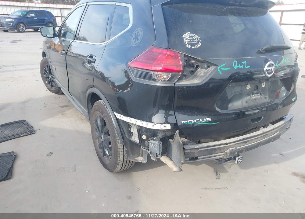 2017 NISSAN ROGUE SV VIN: 5N1AT2MT6HC770088