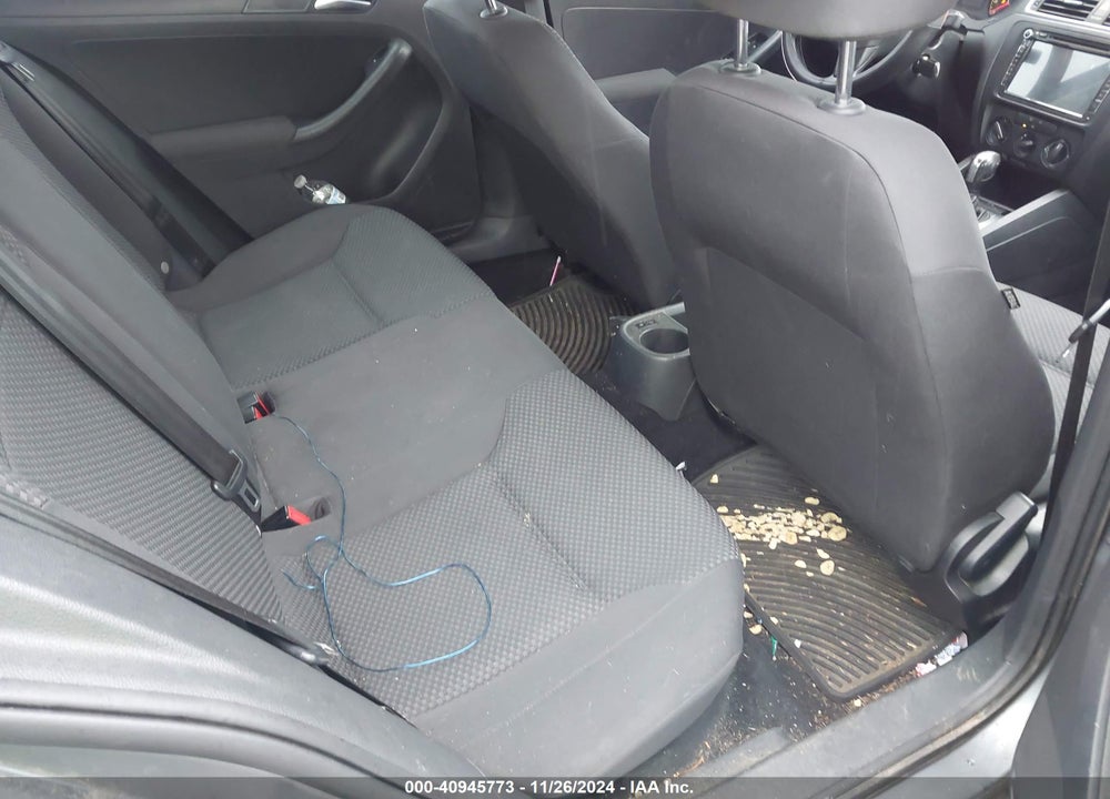 2011 VOLKSWAGEN JETTA 2.0L S VIN: 3VW2K7AJXBM306011