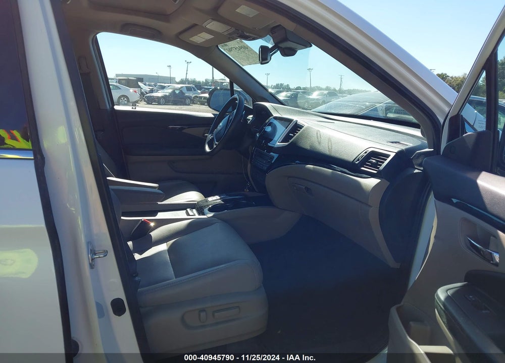 2017 HONDA PILOT ELITE VIN: 5FNYF6H03HB070386