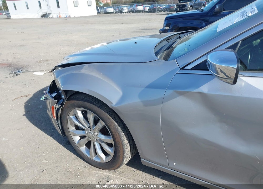 2015 CHRYSLER 300C VIN: 2C3CCAKG1FH809438