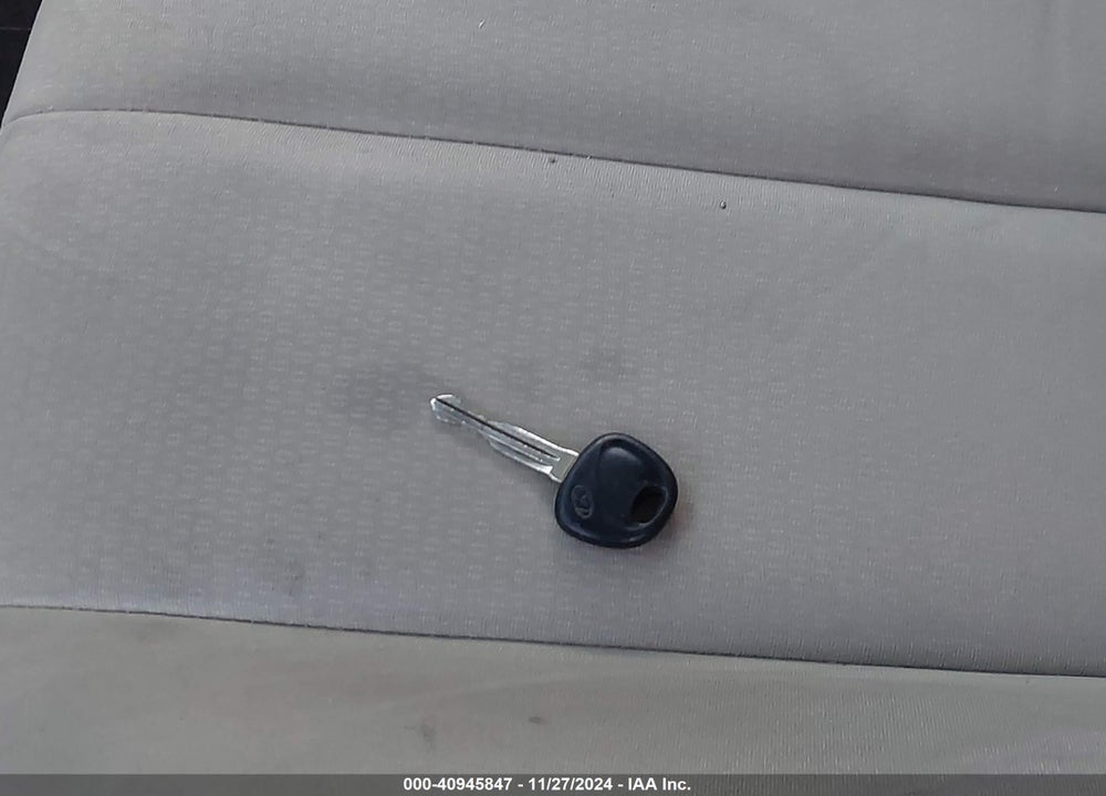 2008 HYUNDAI ELANTRA VIN: KMHDU46D28U421130