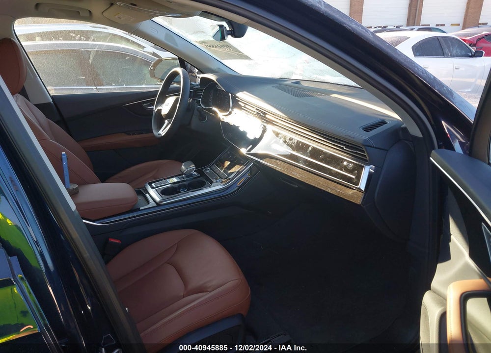 2024 AUDI Q7 PREMIUM PLUS 45 TFSI QUATTRO TIPTRONIC VIN: WA1LCBF76RD009094