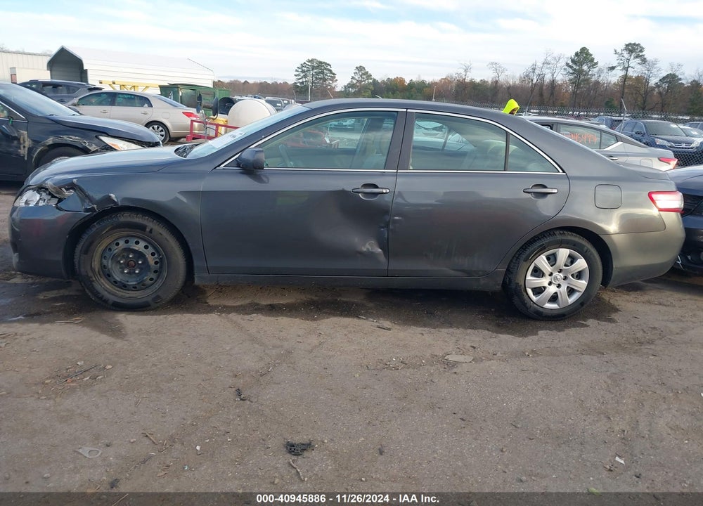 2011 TOYOTA CAMRY LE VIN: 4T1BF3EK4BU118983