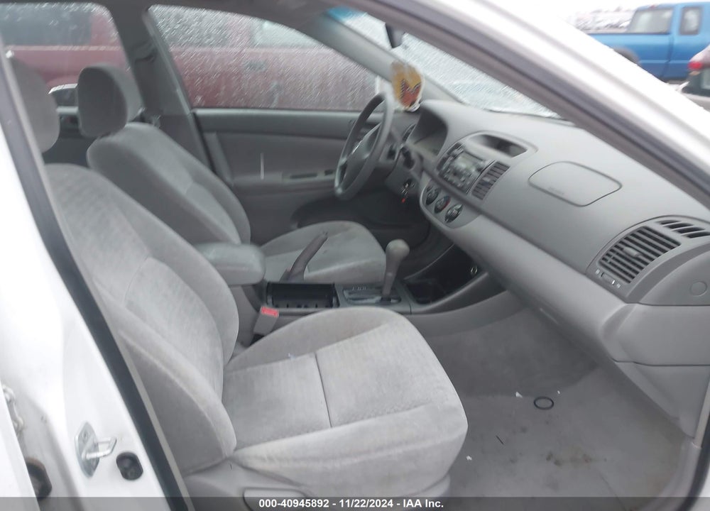 2002 TOYOTA CAMRY LE VIN: 4T1BE32K92U016442