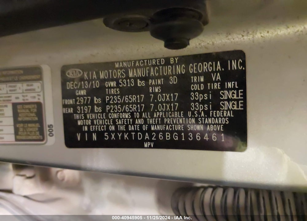 2011 KIA SORENTO LX V6 VIN: 5XYKTDA26BG136461