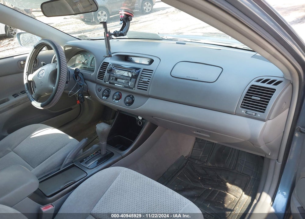 2002 TOYOTA CAMRY LE VIN: 4T1BE32K12U572387