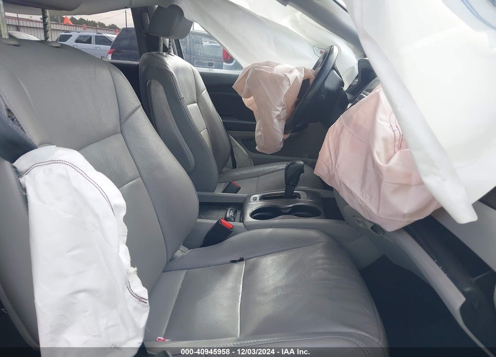 2017 HONDA PILOT EX-L VIN: 5FNYF5H5XHB010157