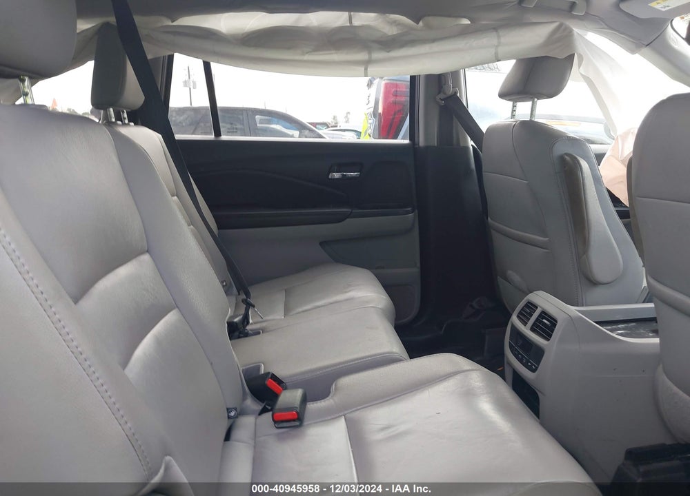 2017 HONDA PILOT EX-L VIN: 5FNYF5H5XHB010157