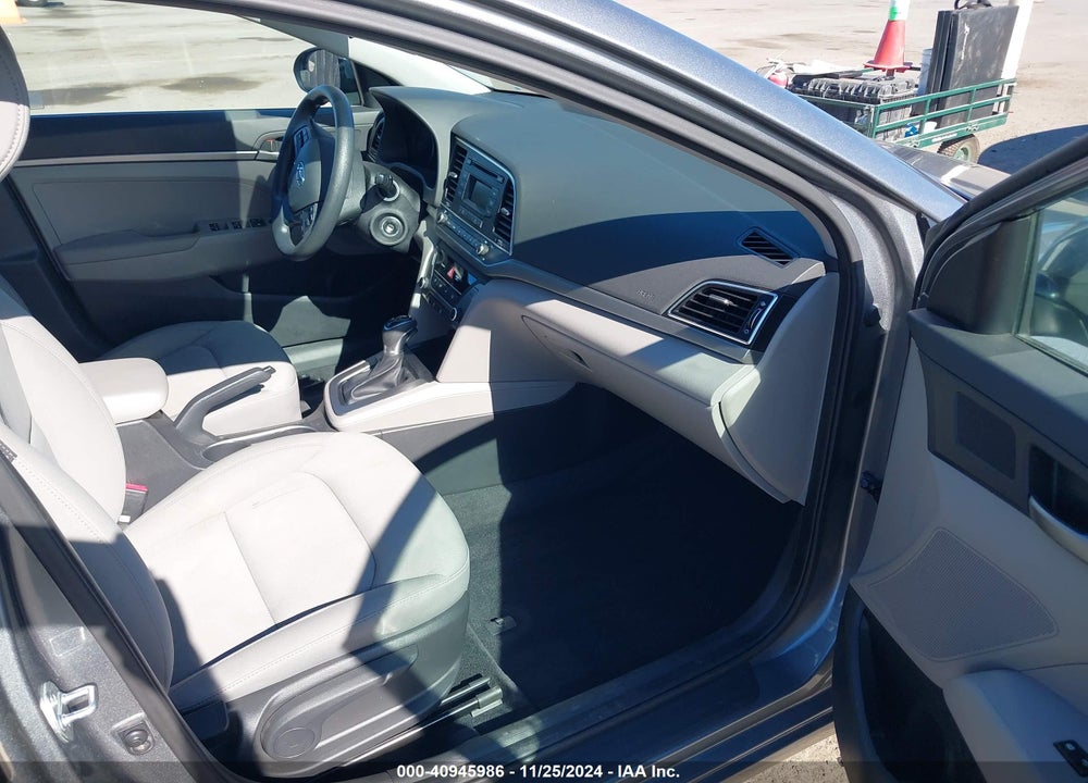 2017 HYUNDAI ELANTRA SE VIN: KMHD74LF5HU428604