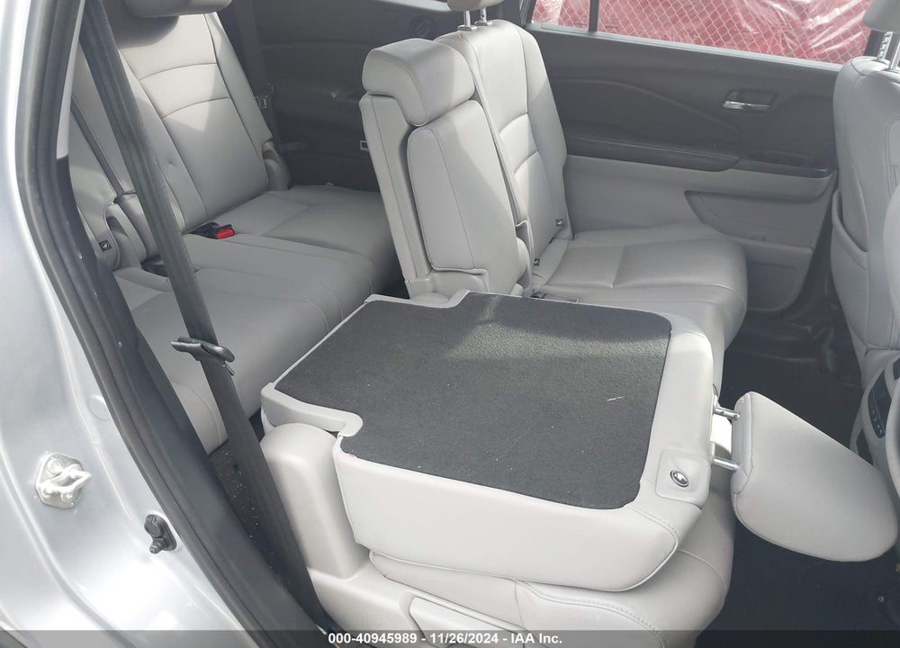 2018 HONDA PILOT EX-L VIN: 5FNYF6H53JB027281