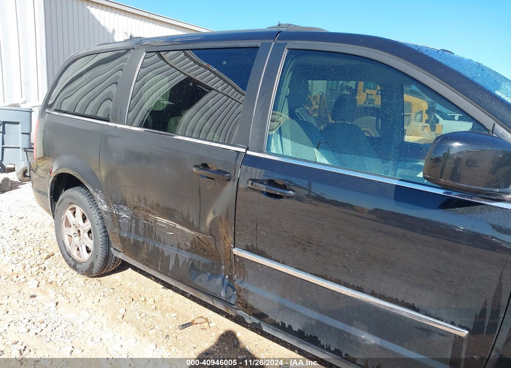 2009 CHRYSLER TOWN & COUNTRY VIN: 2A8HR54159R524667