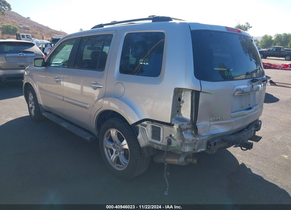 2015 HONDA PILOT EX-L VIN: 5FNYF4H52FB045184