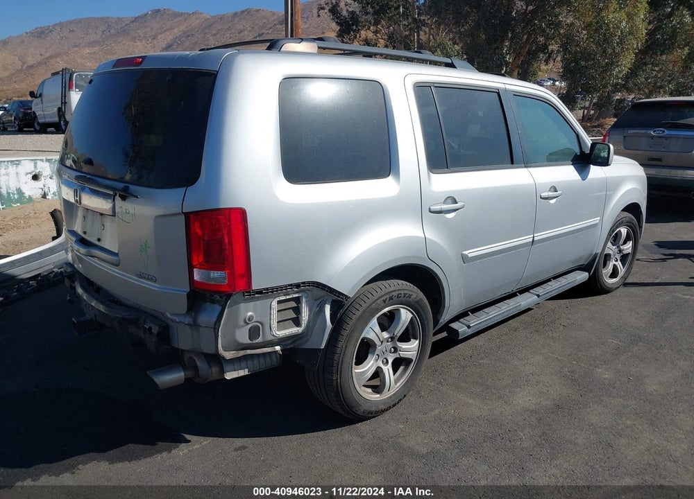 2015 HONDA PILOT EX-L VIN: 5FNYF4H52FB045184