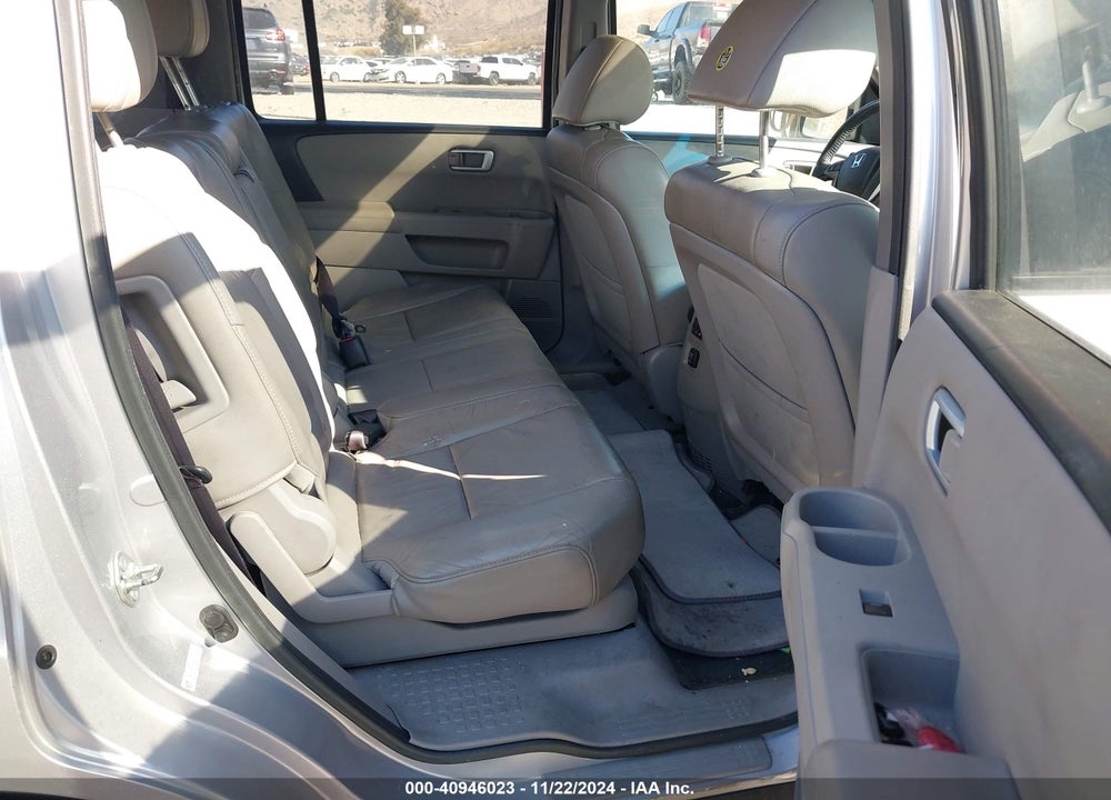 2015 HONDA PILOT EX-L VIN: 5FNYF4H52FB045184