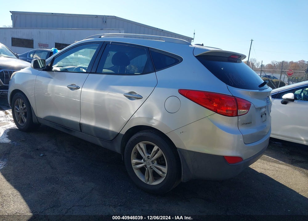 2011 HYUNDAI TUCSON GLS VIN: KM8JU3AC4BU175894