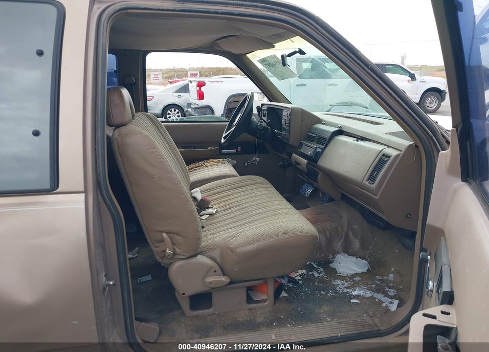 1994 CHEVROLET GMT-400 VIN: 2GCEC19K1R1223706