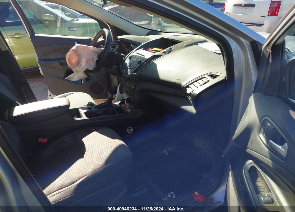 2017 FORD ESCAPE SE VIN: 1FMCU9GD6HUE48743