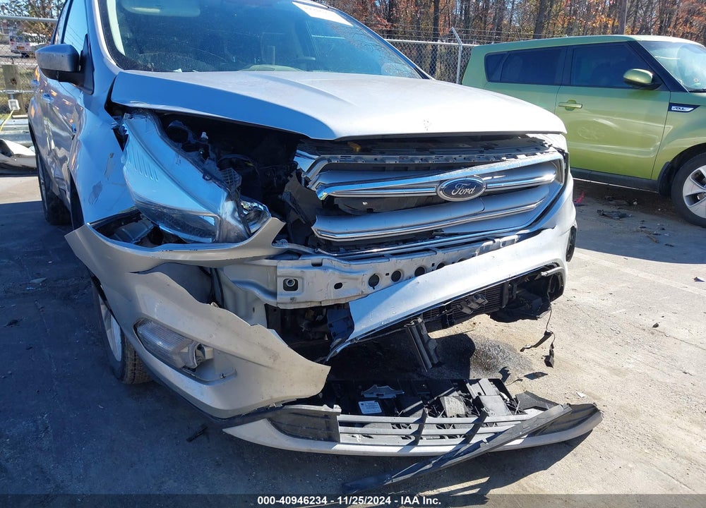 2017 FORD ESCAPE SE VIN: 1FMCU9GD6HUE48743