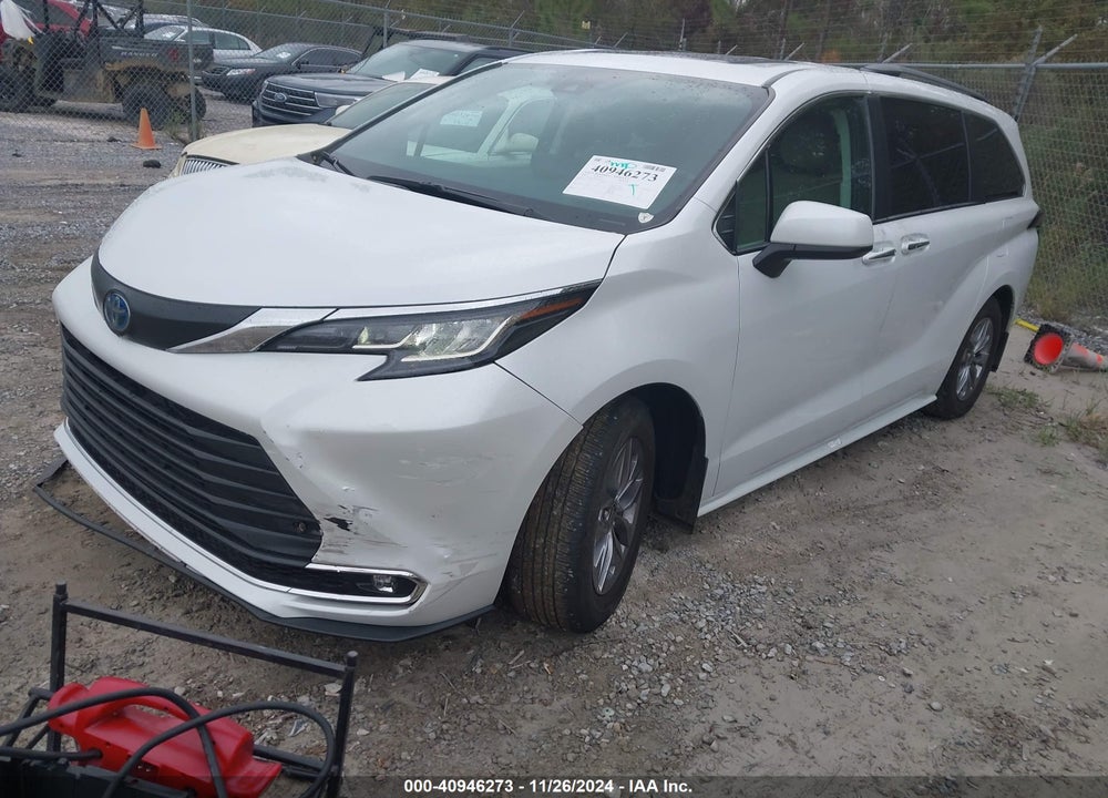 2023 TOYOTA SIENNA XLE VIN: 5TDJRKECXPS161925