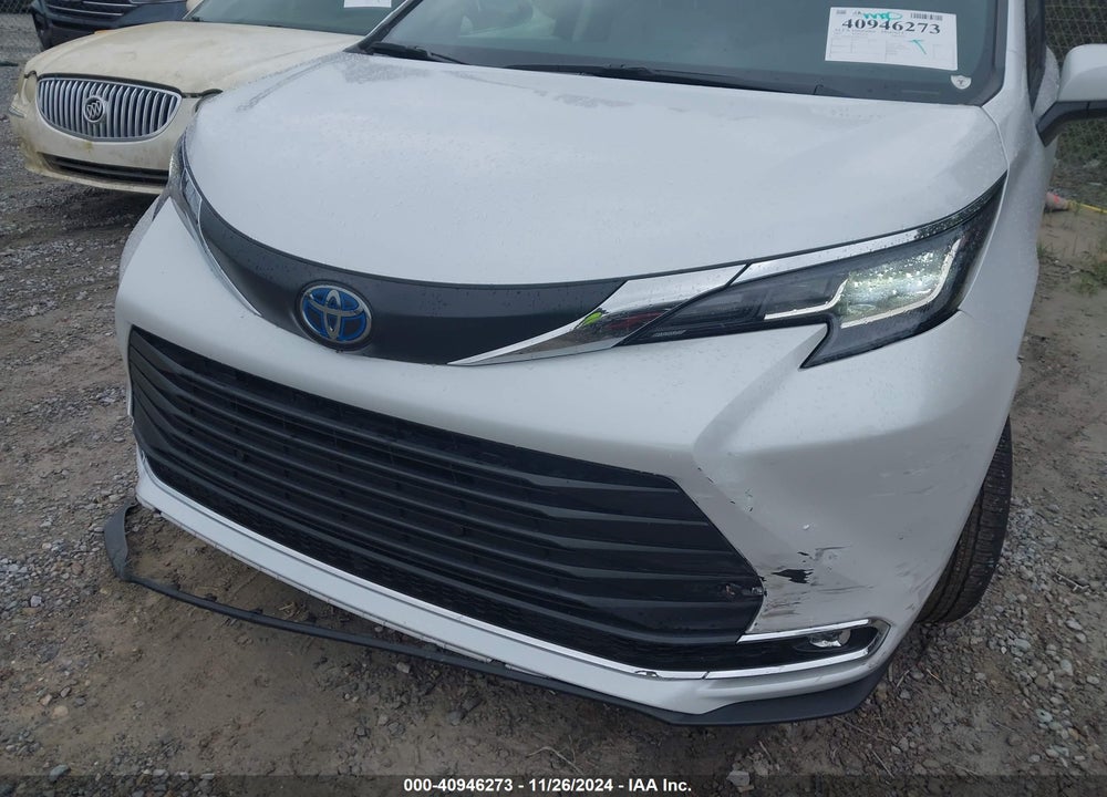 2023 TOYOTA SIENNA XLE VIN: 5TDJRKECXPS161925