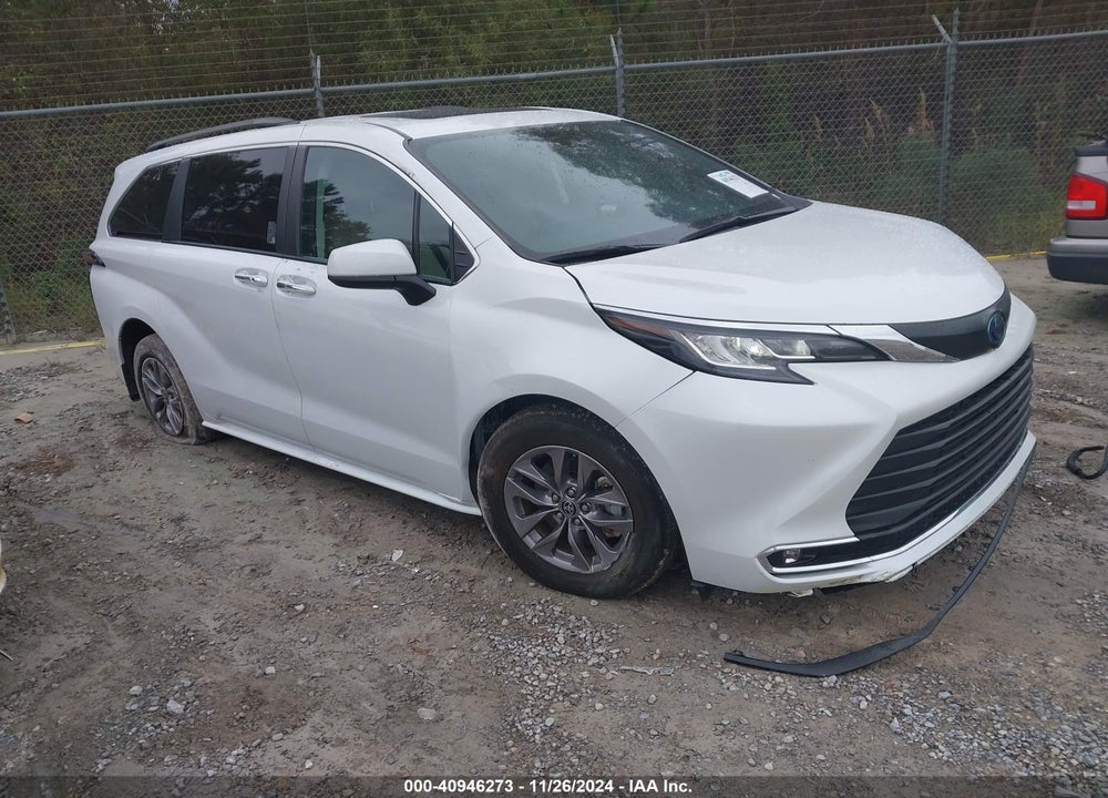 2023 TOYOTA SIENNA XLE VIN: 5TDJRKECXPS161925