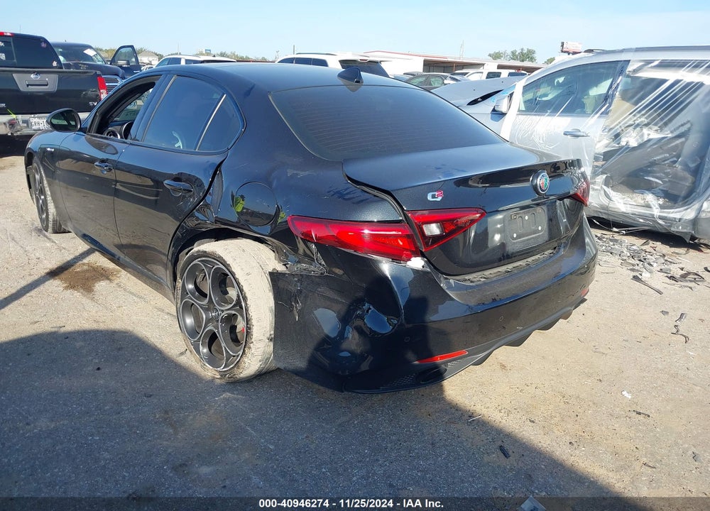 2022 ALFA ROMEO GIULIA VIN: ZARFAMBN0N7663628
