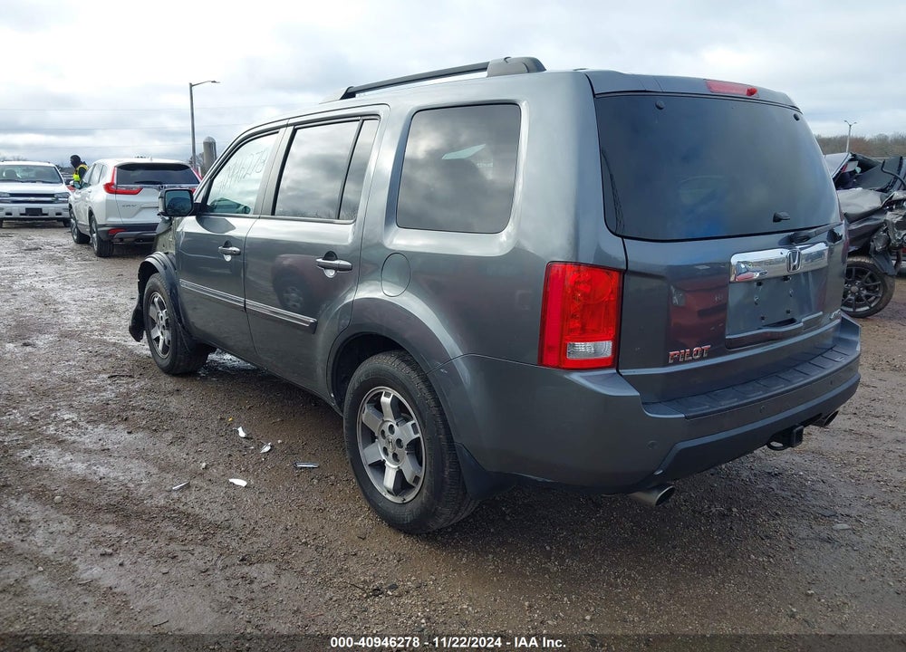 2010 HONDA PILOT TOURING VIN: 5FNYF4H90AB033935