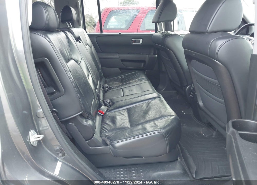 2010 HONDA PILOT TOURING VIN: 5FNYF4H90AB033935