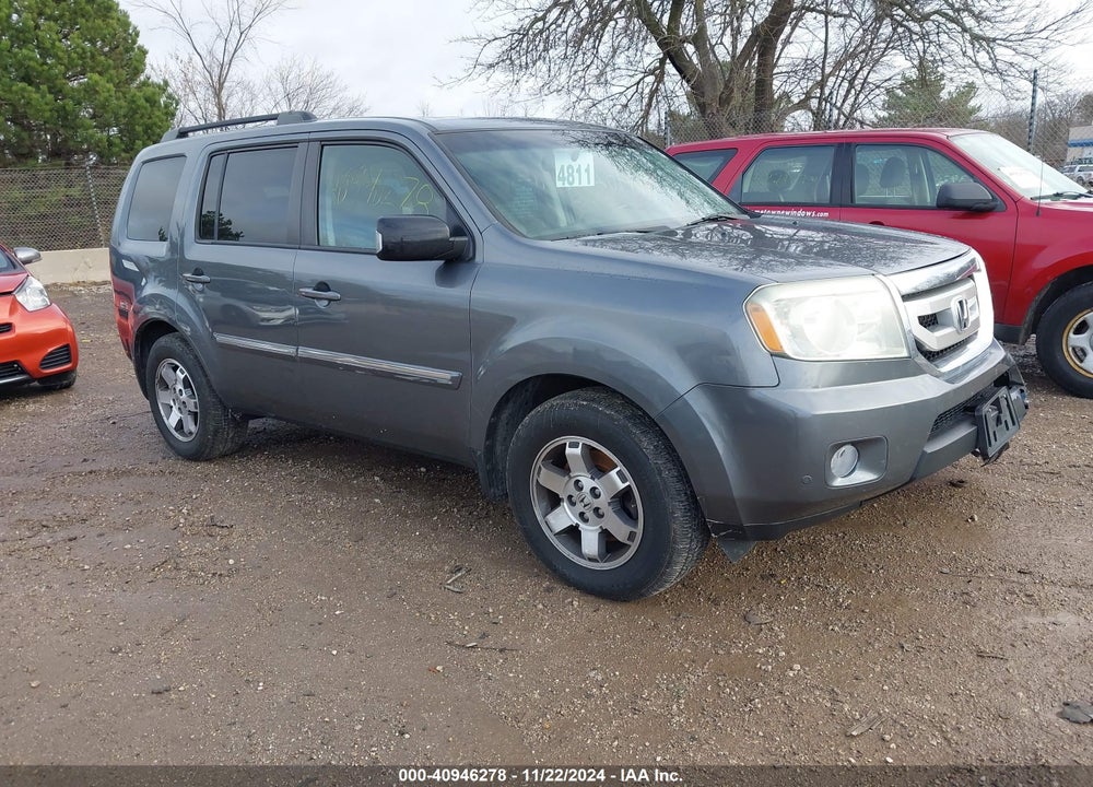 2010 HONDA PILOT TOURING VIN: 5FNYF4H90AB033935