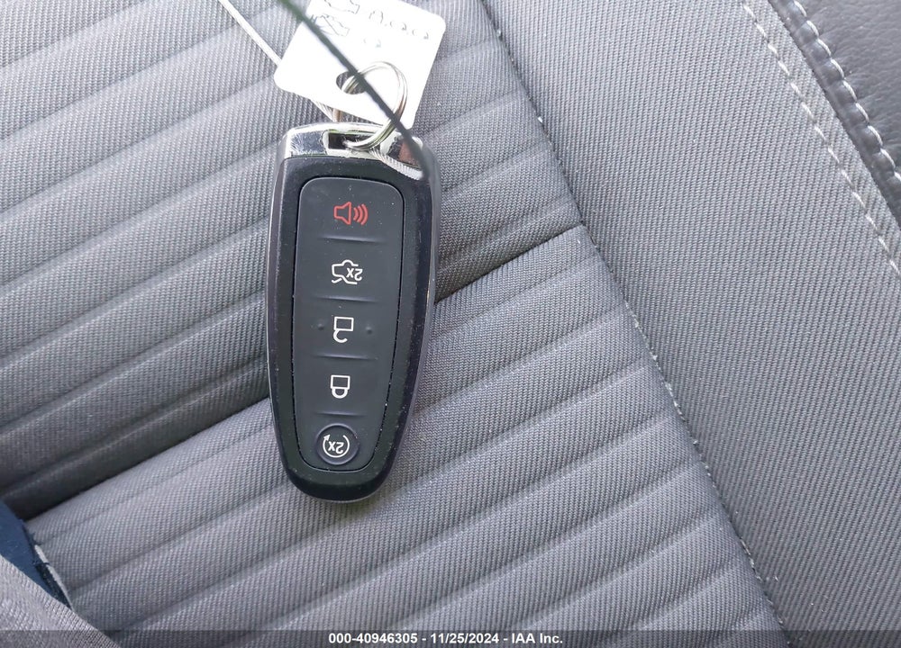 2017 FORD ESCAPE TITANIUM VIN: 1FMCU0J95HUD60119