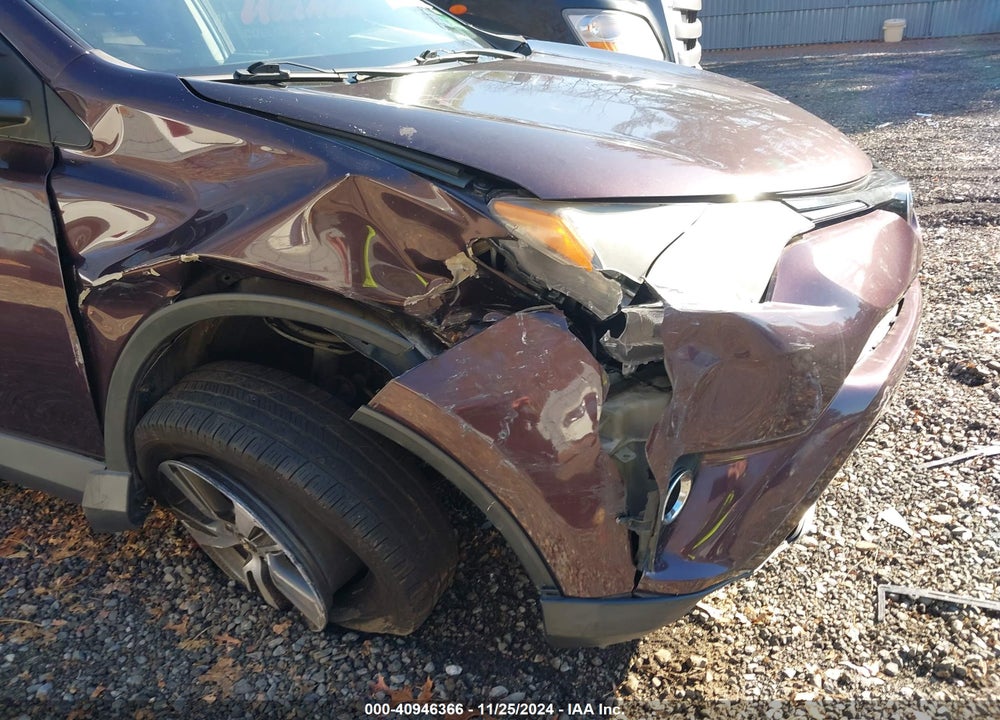2016 TOYOTA RAV4 XLE VIN: 2T3WFREV2GW287929