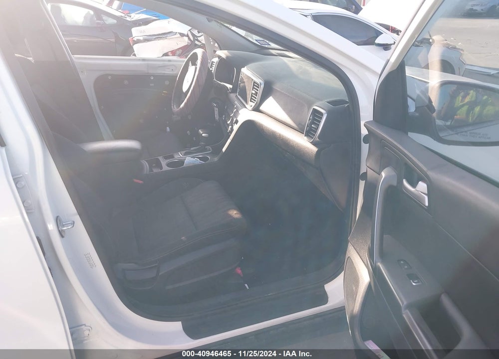 2020 KIA SPORTAGE LX VIN: KNDPMCAC1L7639027