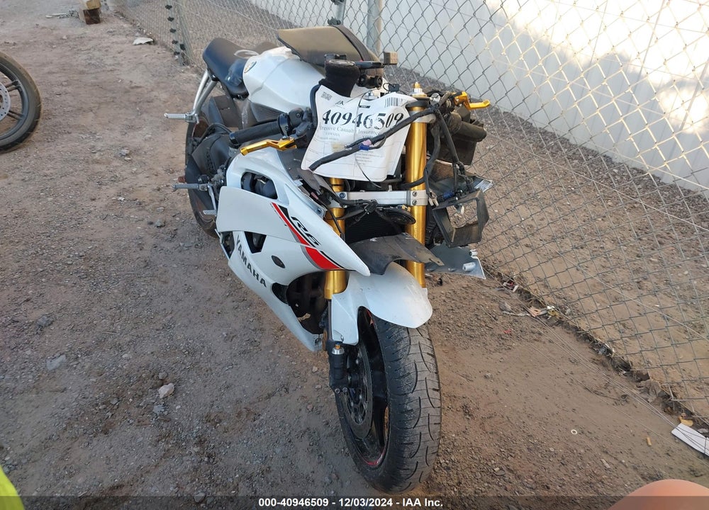 2015 YAMAHA YZFR6 VIN: JYARJ16E8FA034473