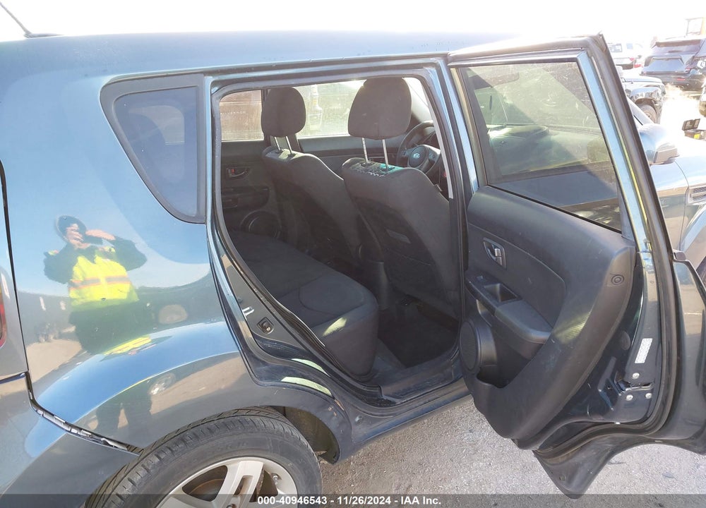 2011 KIA SOUL VIN: KNDJT2A28B7307904