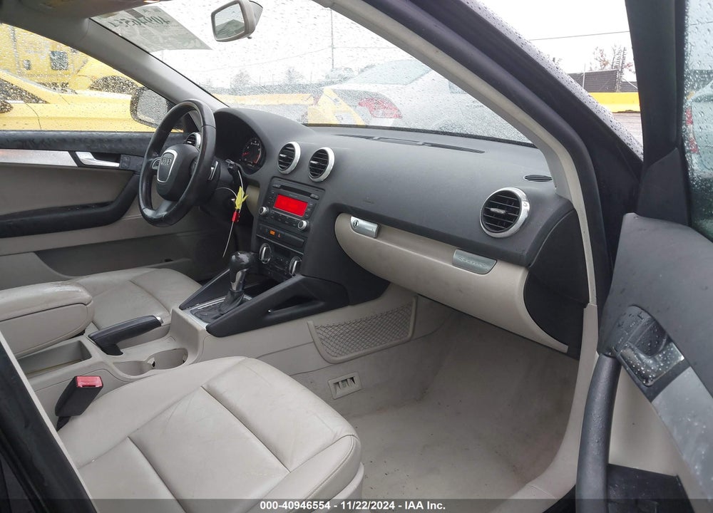 2010 AUDI A3 2.0T PREMIUM VIN: WAUMFAFM9AA021258