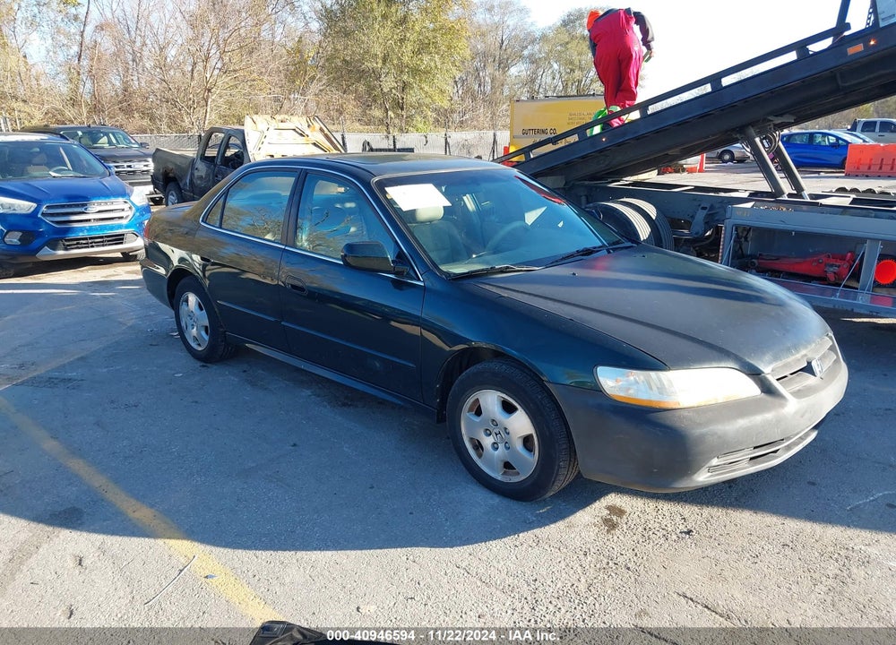 2001 HONDA ACCORD 3.0 EX VIN: 1HGCG16541A071037