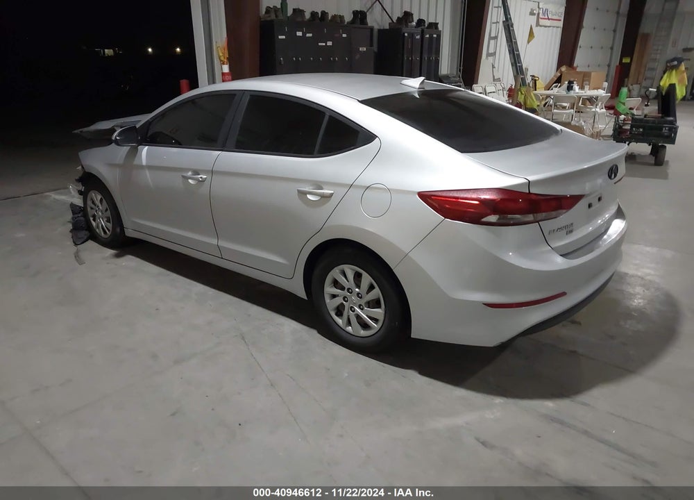 2017 HYUNDAI ELANTRA SE VIN: KMHD74LFXHU111496