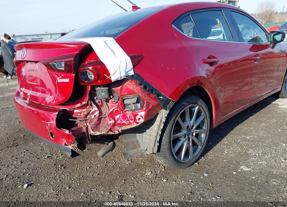 2018 MAZDA 3 TOURING VIN: 3MZBN1V33JM163529