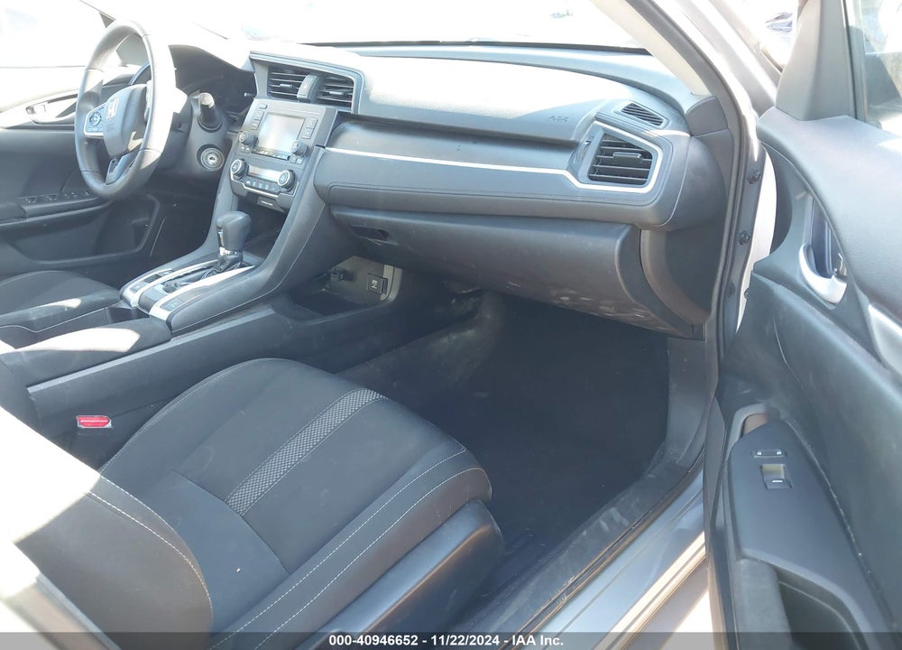 2019 HONDA CIVIC LX VIN: 2HGFC2F61KH555421