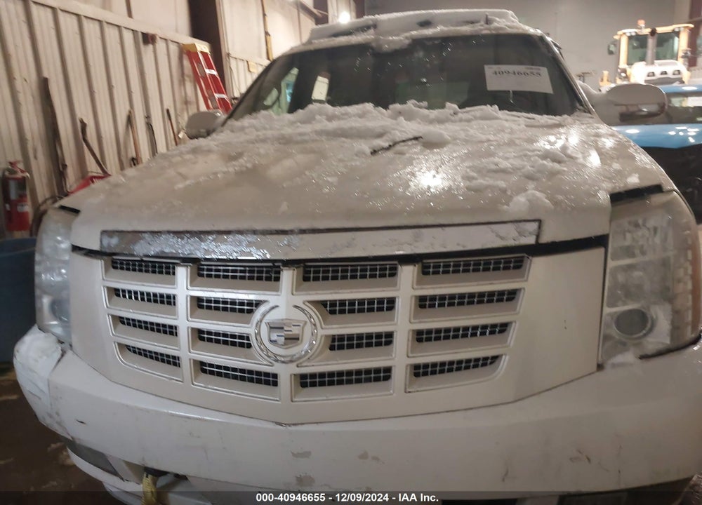 2008 CADILLAC ESCALADE ESV STANDARD VIN: 1GYFK66838R106285