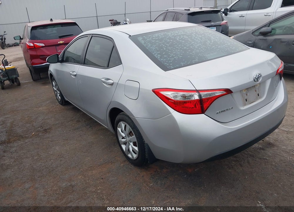 2015 TOYOTA COROLLA LE VIN: 5YFBURHE3FP258240